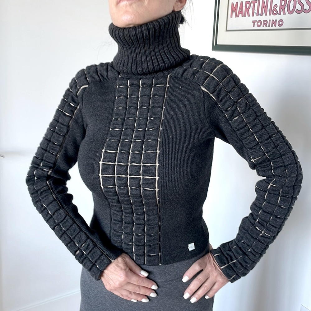 Chanel vintage authentic wool sweater - Picture 3 of 14